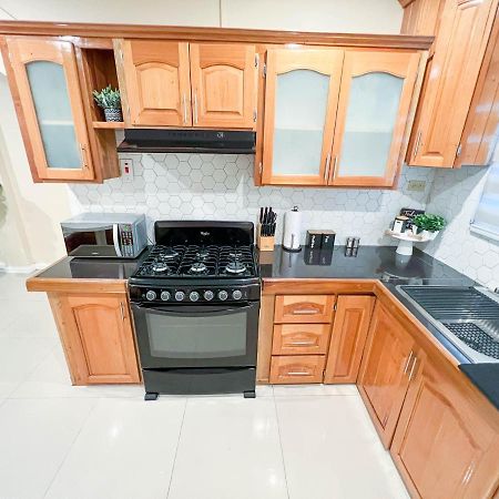 Stacys Place #4 Studio Apartment Port of Spain Екстер'єр фото