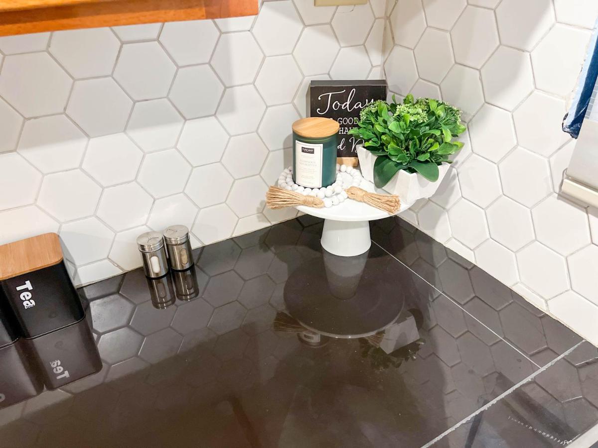 Stacys Place #4 Studio Apartment Port of Spain Екстер'єр фото